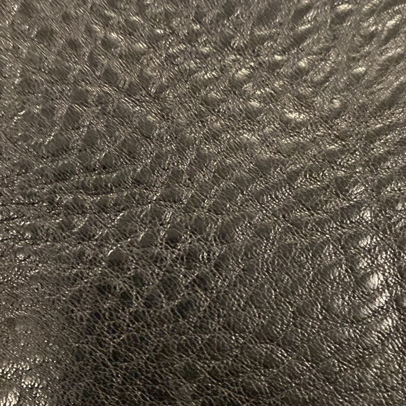 Black coach - Picture 6 of 10